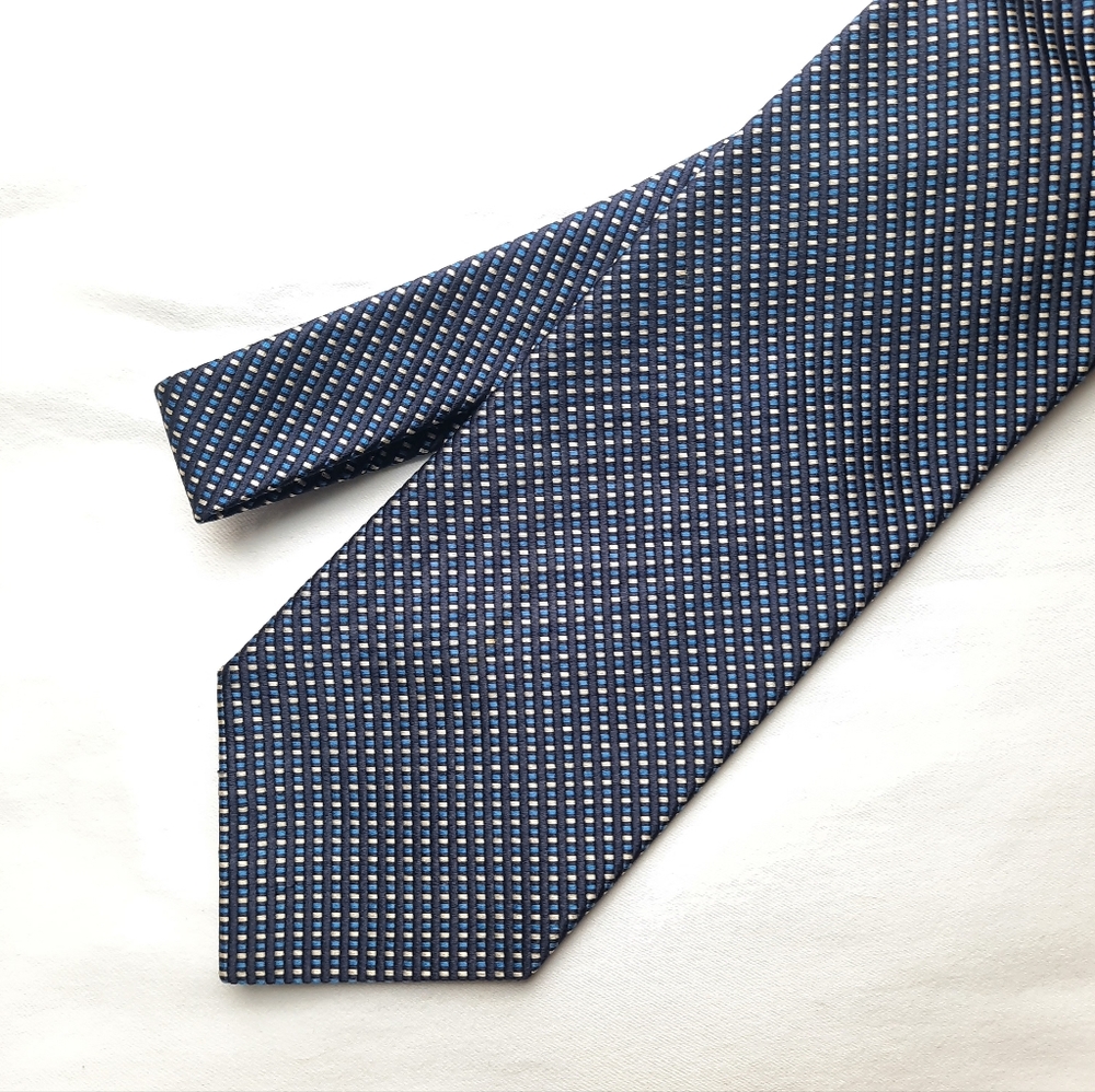 Elegant Kolte Silk Tie